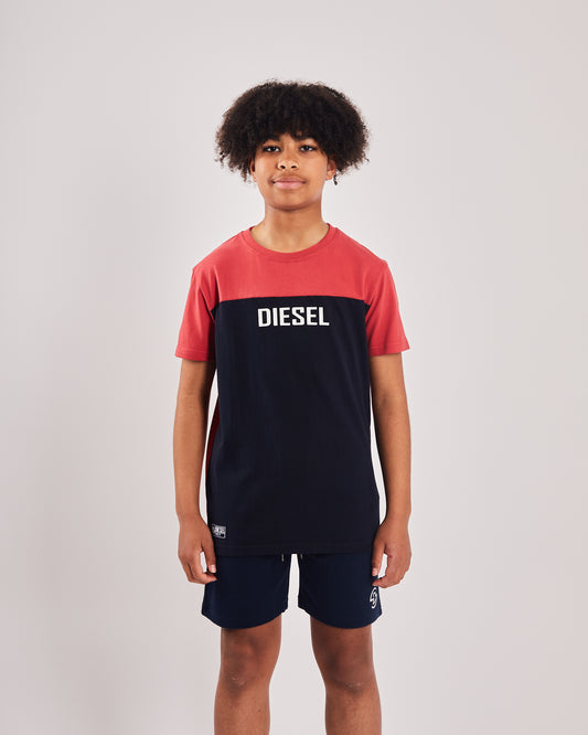 Des Tee Red